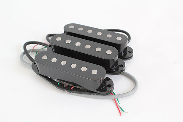 Noiseless Strat Pikcup,Black Cover,Alnico,Neck/Middle/Bridge