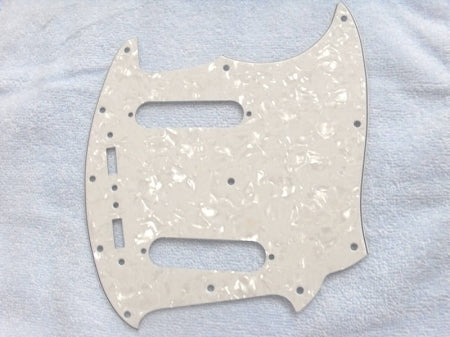 NEW 3 Ply White Pearl Pickguard fits Fender USA Mustang Guitar,#P038
